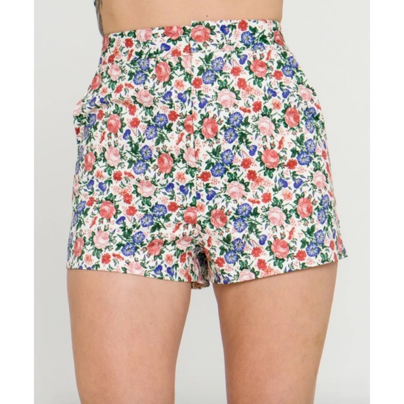Endless Rose Floral Basic Shorts - Picture 1 of 11